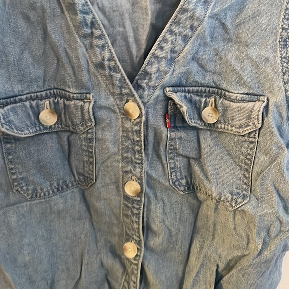 Levi’s top - Picture 4 of 4